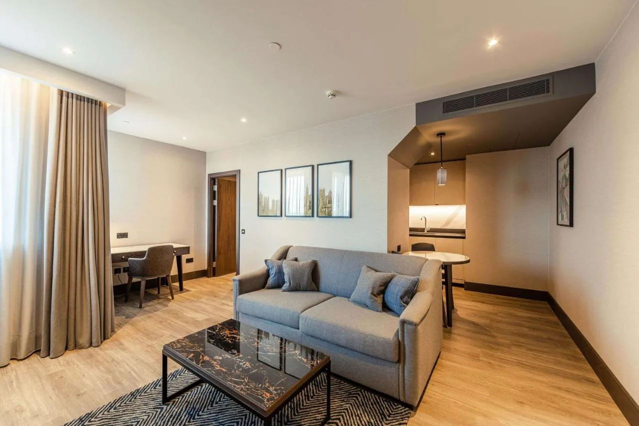 The Fellows Duplex Suite Apartment