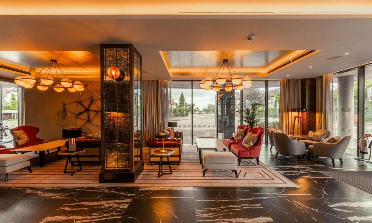 The Attenborough Apartment Suite